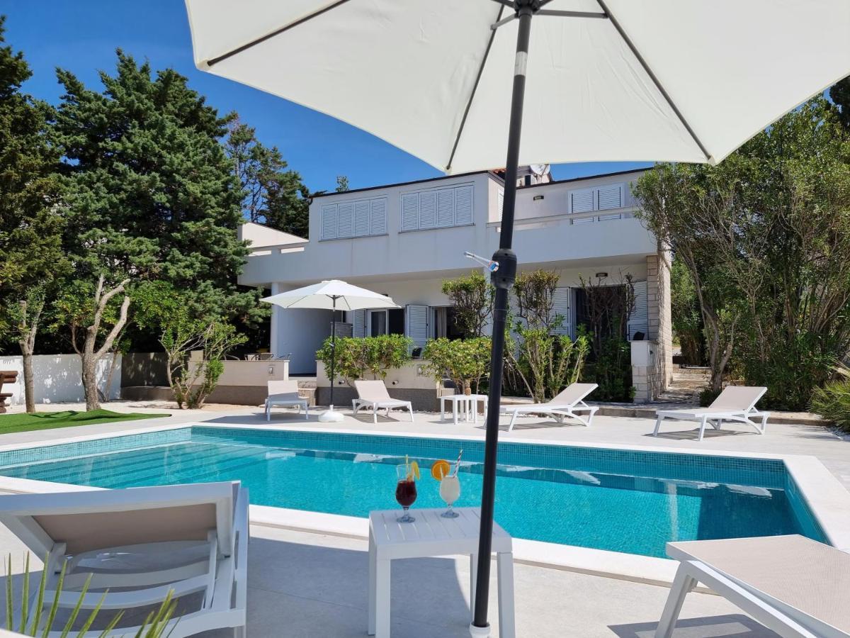 Villa Flamingo Deluxe Новаля Екстериор снимка