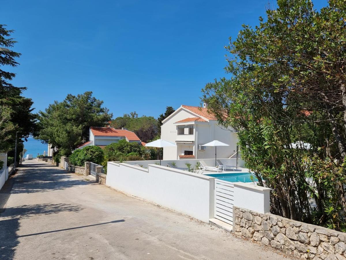 Villa Flamingo Deluxe Новаля Екстериор снимка